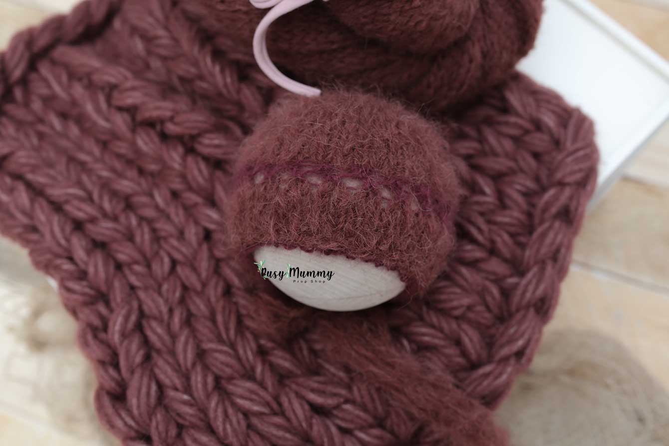 Newborn knitted wrap, bonnet, chunky layer, grape colour, Ready to send