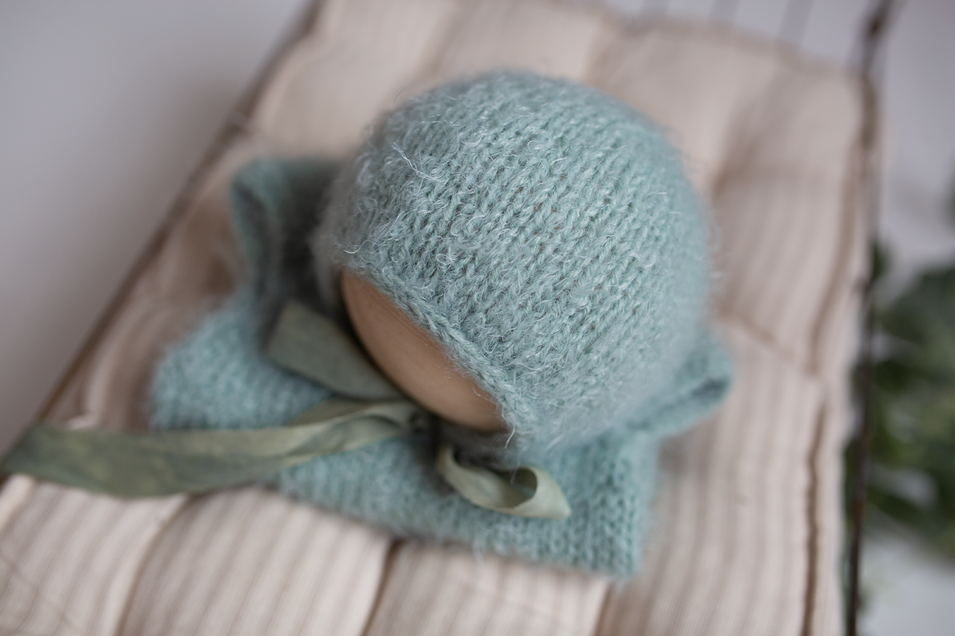 Newborn size, eucalyptus colour romper and bonnet set, ready to send - Busy mummy prop shop
