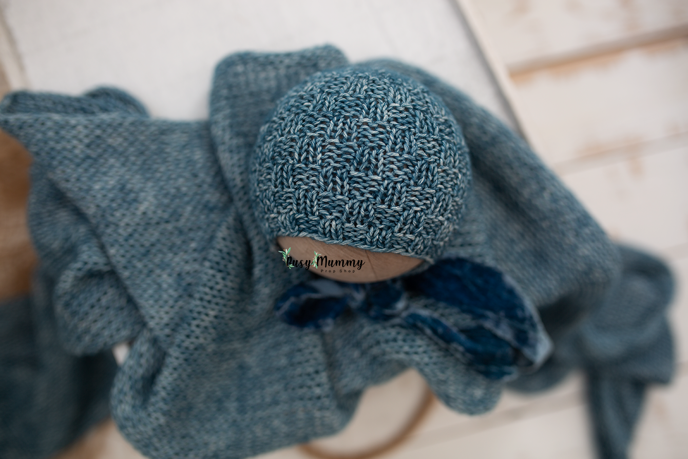 Newborn knitted wrap, bonnet, blue, velvet ties, Ready to send