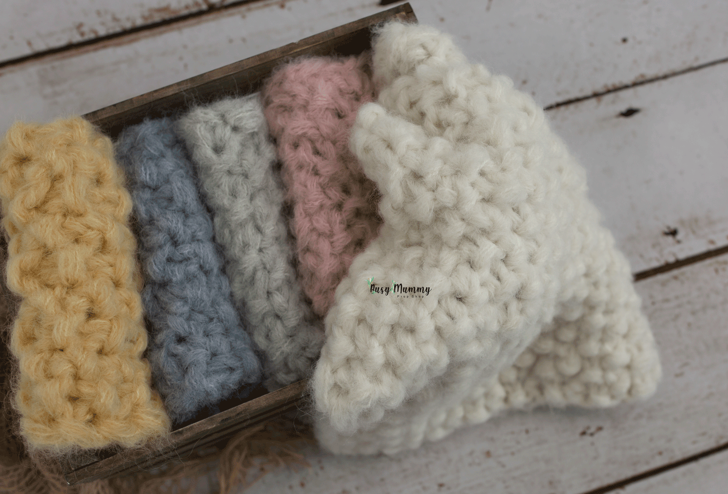 Newborn sitter knitted chunky layer, blanket, READY TO SEND