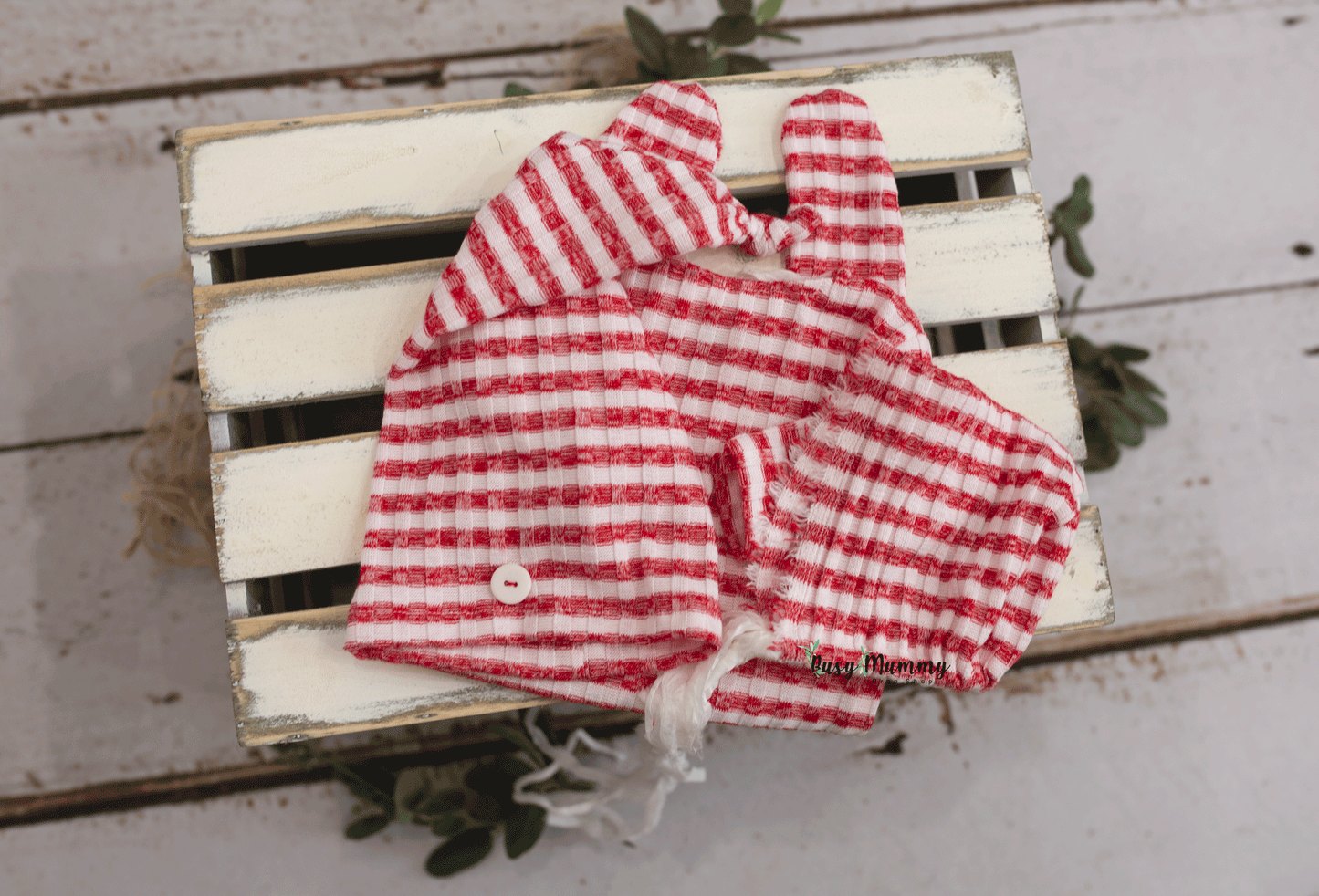 Newborn size, white, red, pyjama, bonnet, sleep hat, Ready to send, Christmas